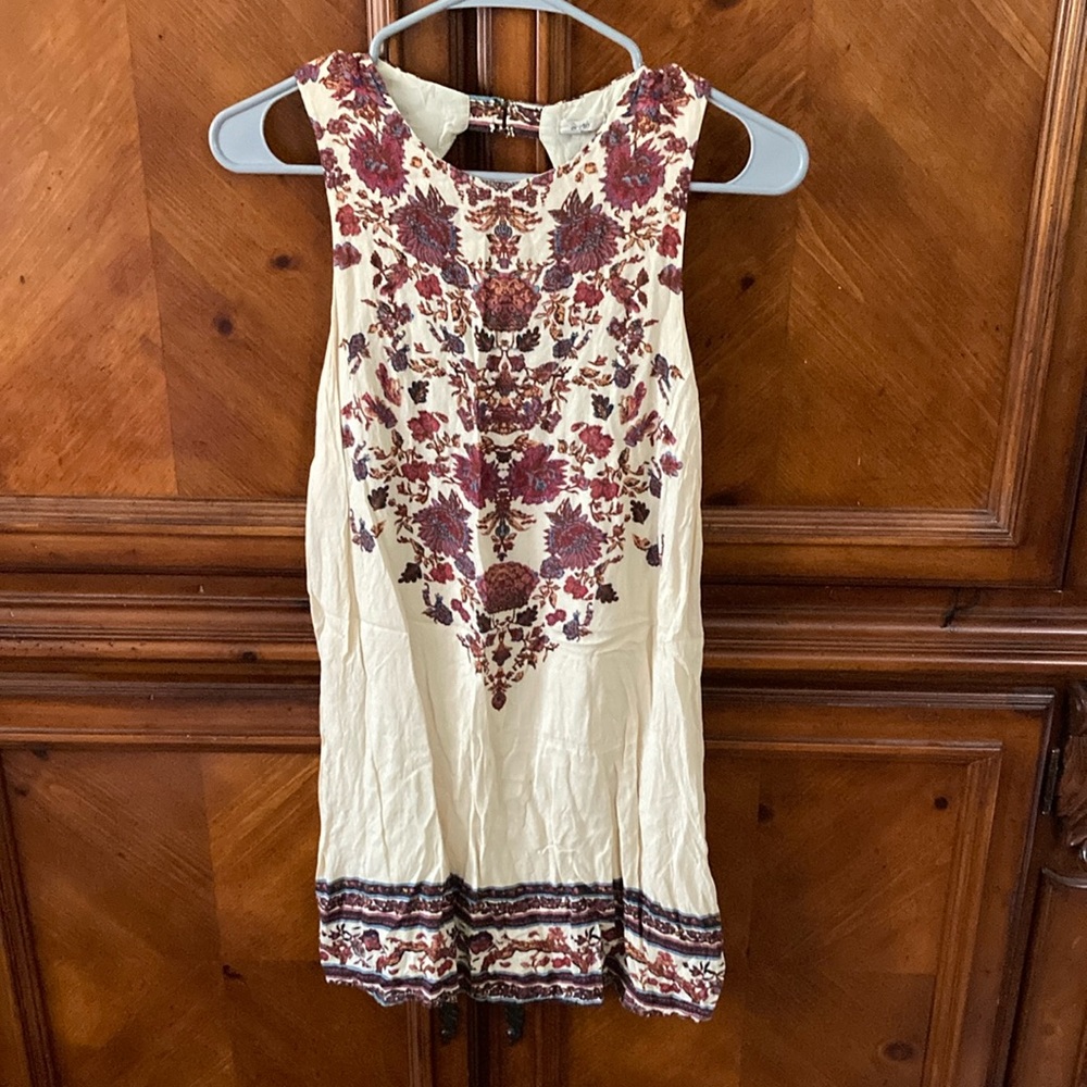 Ecote Floral Sleeveless Dress with Open Back